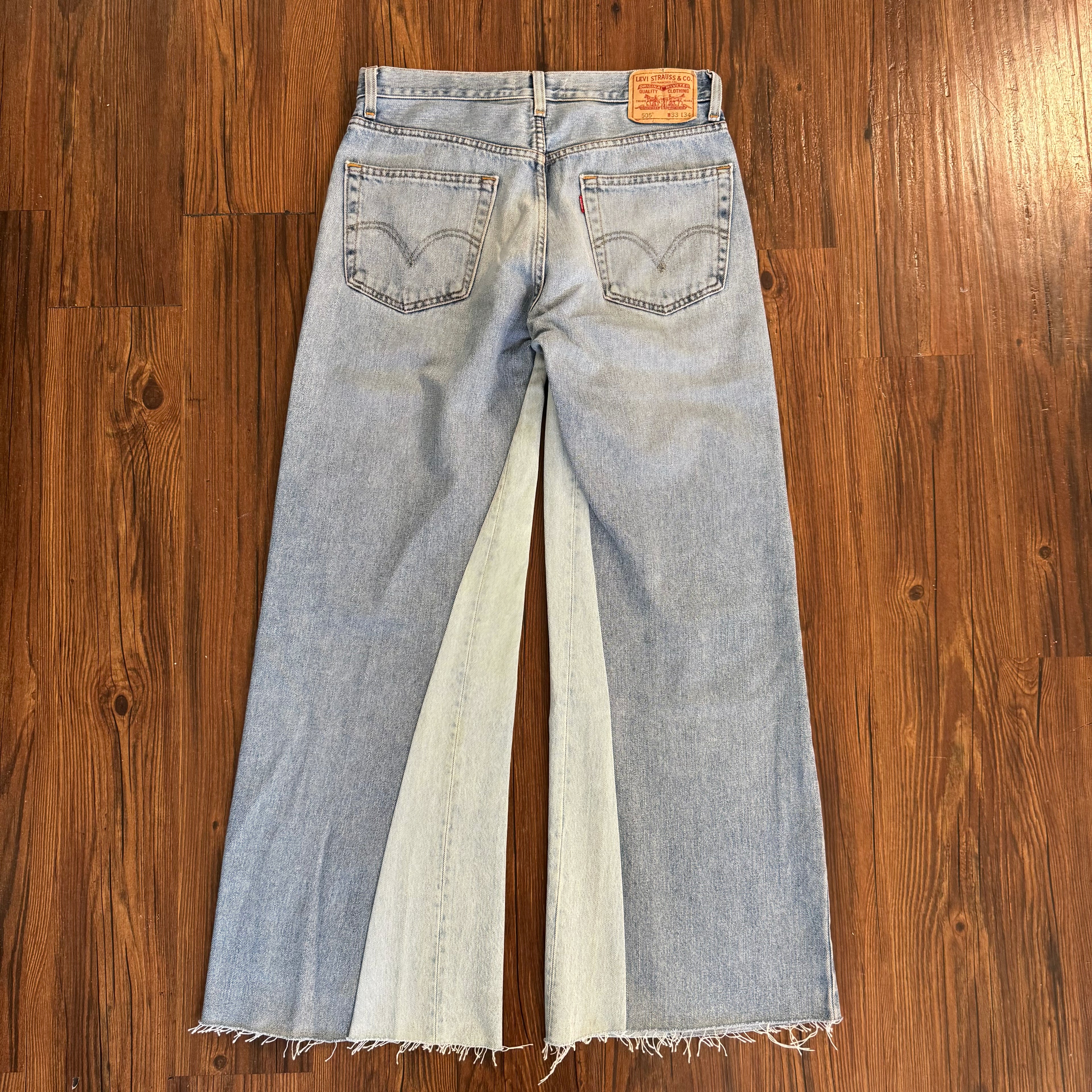 Light Wash Green Star Knee Jeans