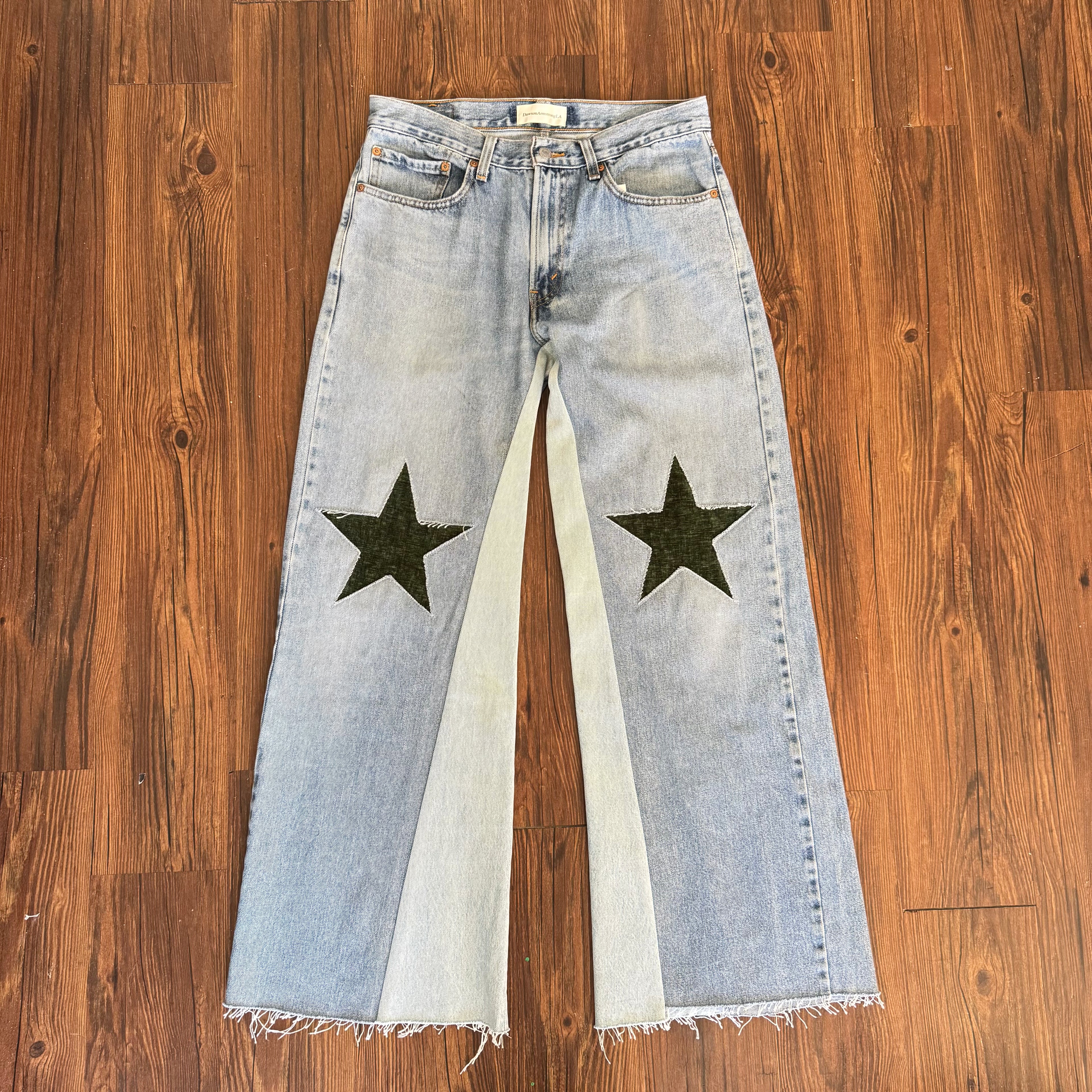 Light Wash Green Star Knee Jeans