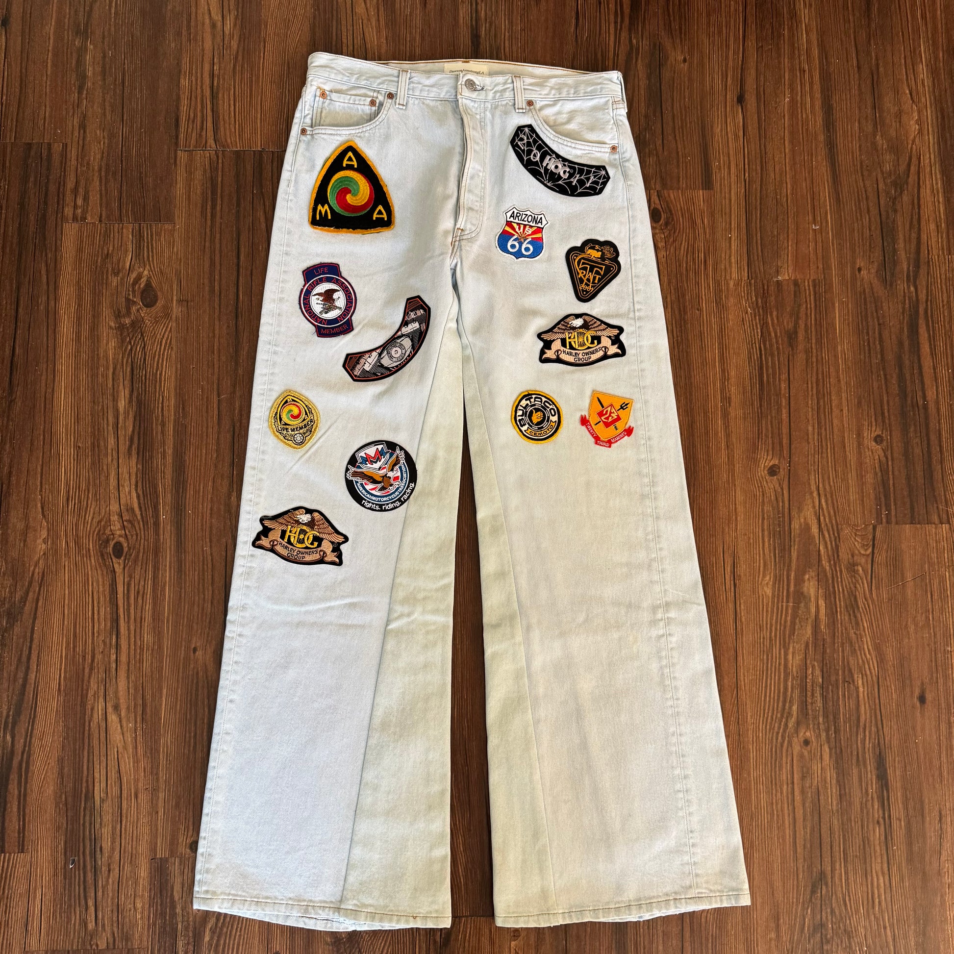 Vintage Levi's Patch Baggy Jeans